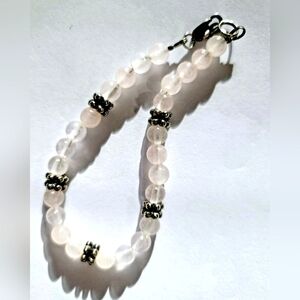 ALABASTER CATS EYE 7INCH SILVER ACCENT CASUALTO DRESS TO IMPRESS BRACELET